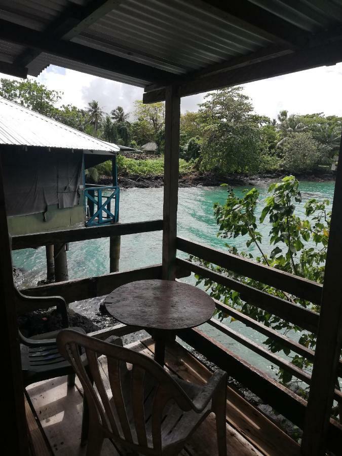Lusia'S Lagoon Chalets Salelologa Esterno foto