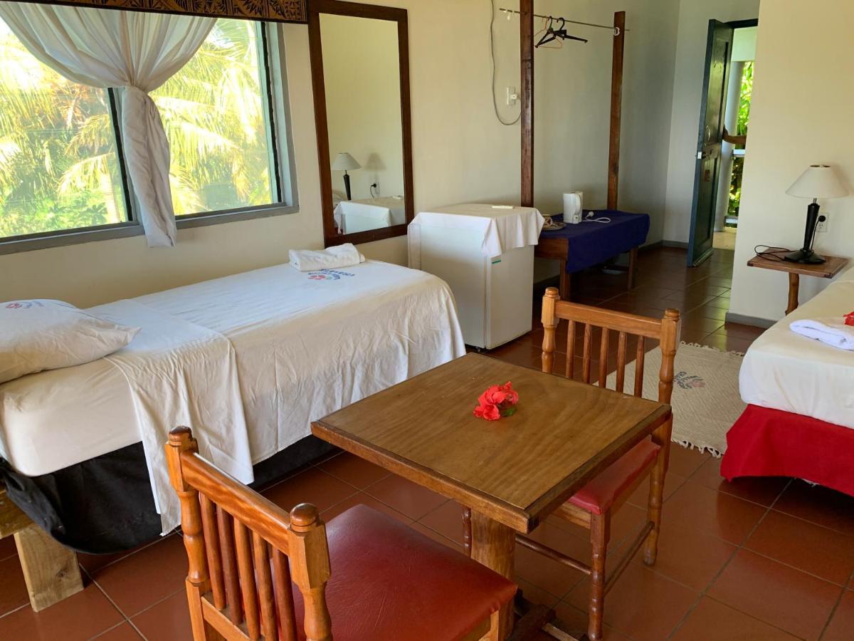 Lusia'S Lagoon Chalets Salelologa Esterno foto